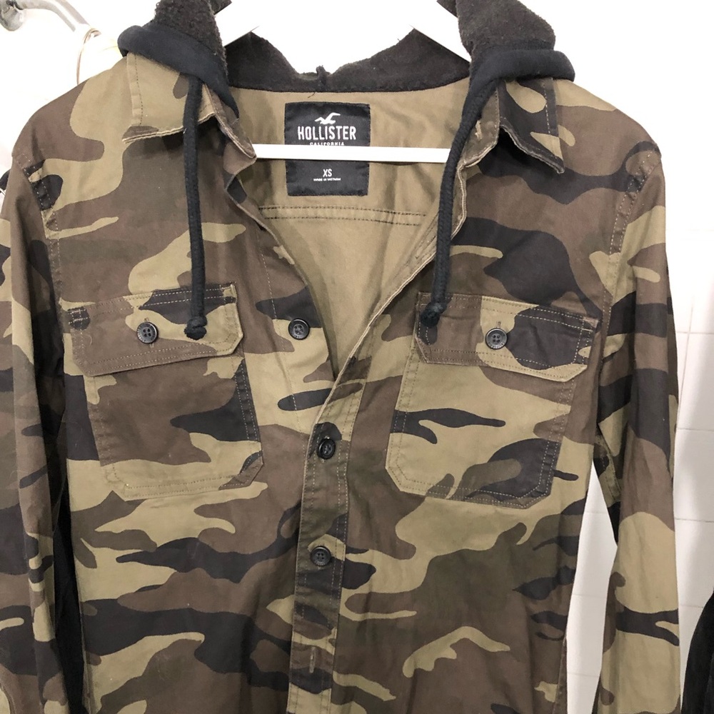 Ladies Hollister camo hooded shirt